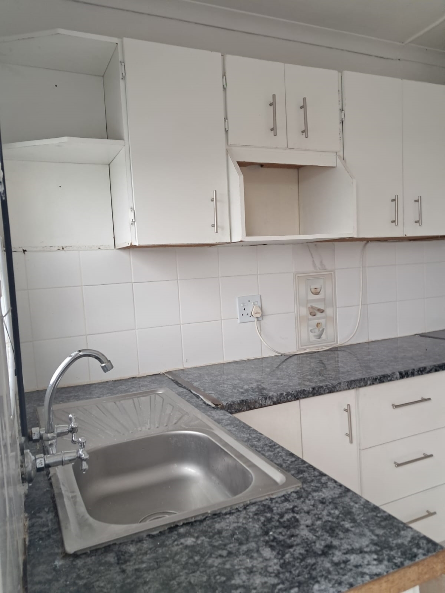 To Let 3 Bedroom Property for Rent in Northcrest Eastern Cape